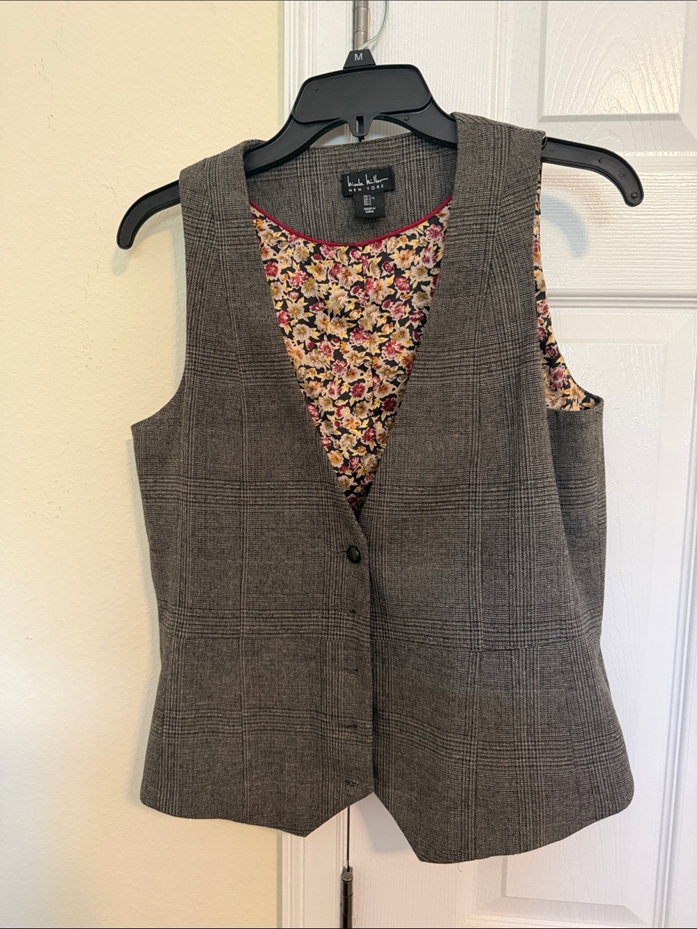 Nicole Miller Gray Plaid Women's Vest with Floral Lining